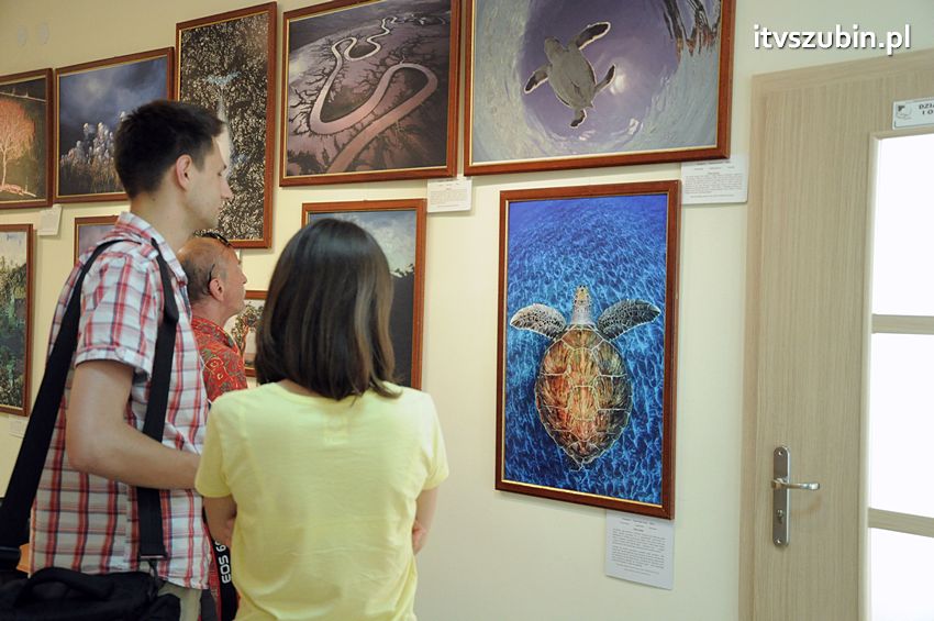 Dzika przyroda Świata w  bibliotece !