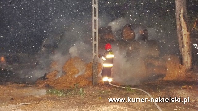 Pożar balotów słomy w RSP Olszewka