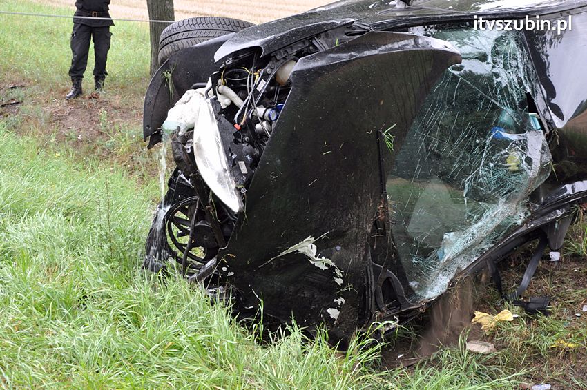 Kolejne dachowanie na Wirażu 77 w Dąbrówce Słupskiej