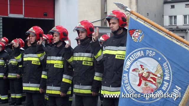 Ślubowanie nowo przyjętych do służby w KP PSP