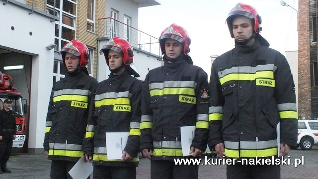 Ślubowanie nowo przyjętych do służby w KP PSP