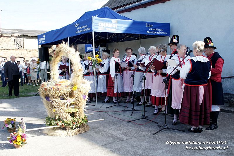 Dożynki parafialne w Szaradowie