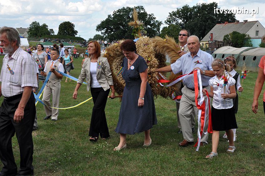 Dożynki gminne w Dąbrówce Słupskiej