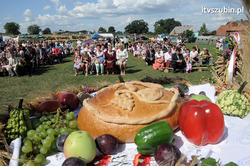 Dożynki gminne w Dąbrówce Słupskiej