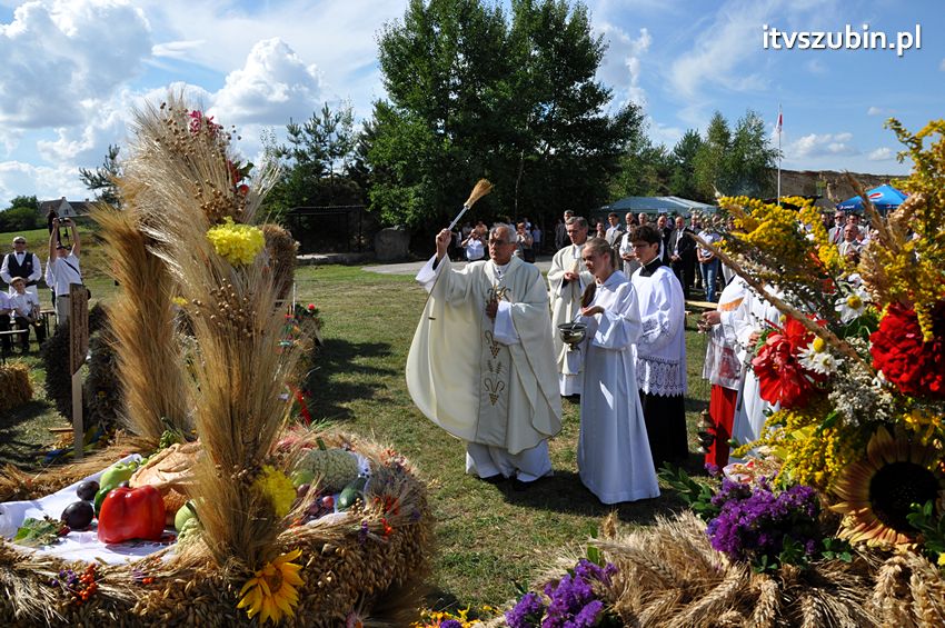 Dożynki gminne w Dąbrówce Słupskiej