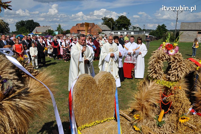 Dożynki gminne w Dąbrówce Słupskiej