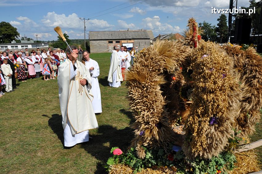 Dożynki gminne w Dąbrówce Słupskiej