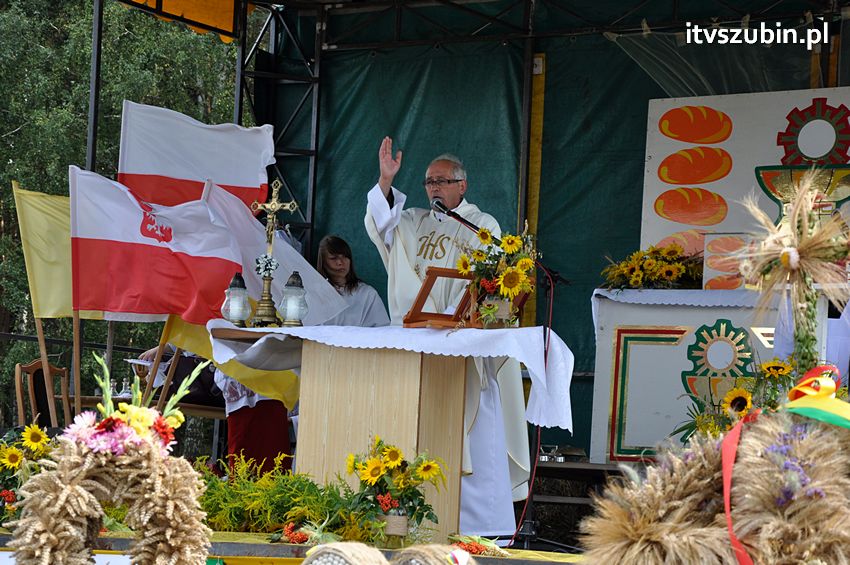 Dożynki gminne w Dąbrówce Słupskiej