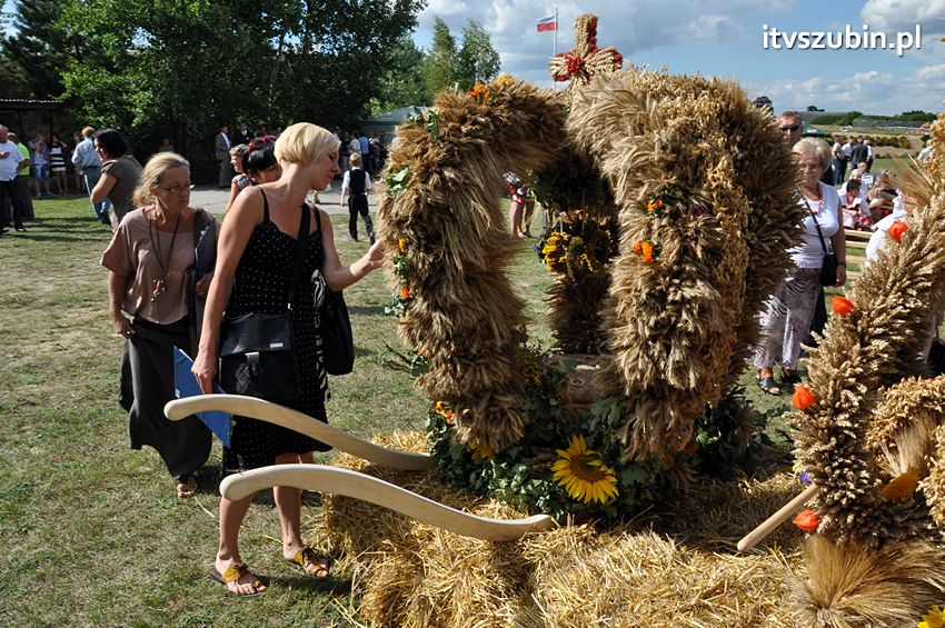 Dożynki gminne w Dąbrówce Słupskiej