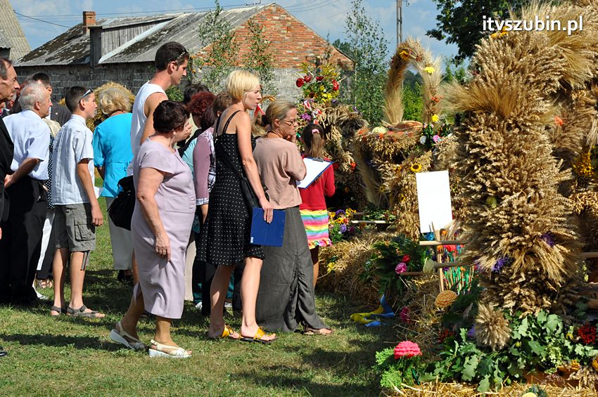 Dożynki gminne w Dąbrówce Słupskiej