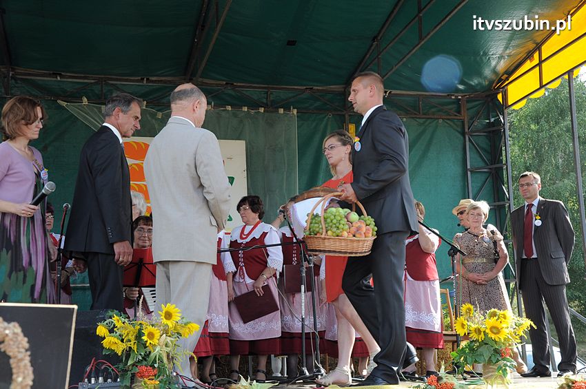Dożynki gminne w Dąbrówce Słupskiej