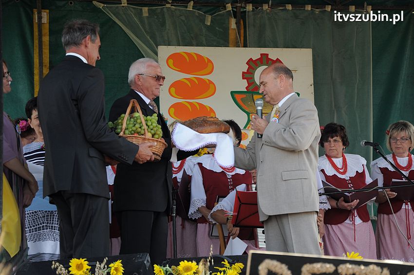 Dożynki gminne w Dąbrówce Słupskiej
