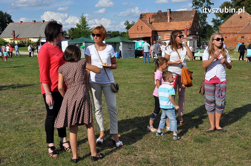 Dożynki gminne w Dąbrówce Słupskiej