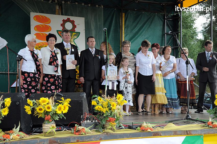 Dożynki gminne w Dąbrówce Słupskiej