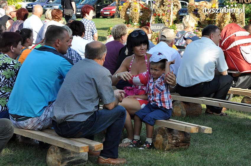 Dożynki gminne w Dąbrówce Słupskiej