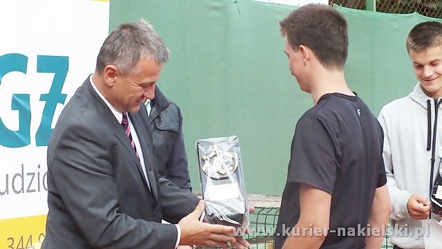 Przemek Zieliński drugi podczas IX Turnieju Tenisowy o Puchar Burmistrza Nakła nad Notecią