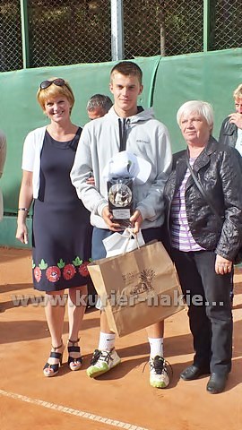 Przemek Zieliński drugi podczas IX Turnieju Tenisowy o Puchar Burmistrza Nakła nad Notecią