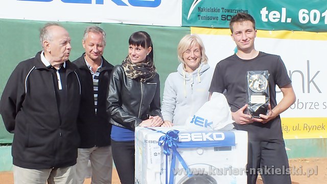 Przemek Zieliński drugi podczas IX Turnieju Tenisowy o Puchar Burmistrza Nakła nad Notecią