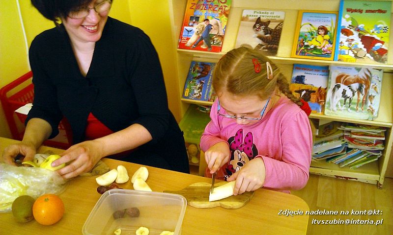 Żabki wiedzą co ma dużo witamin i jest zdrowe