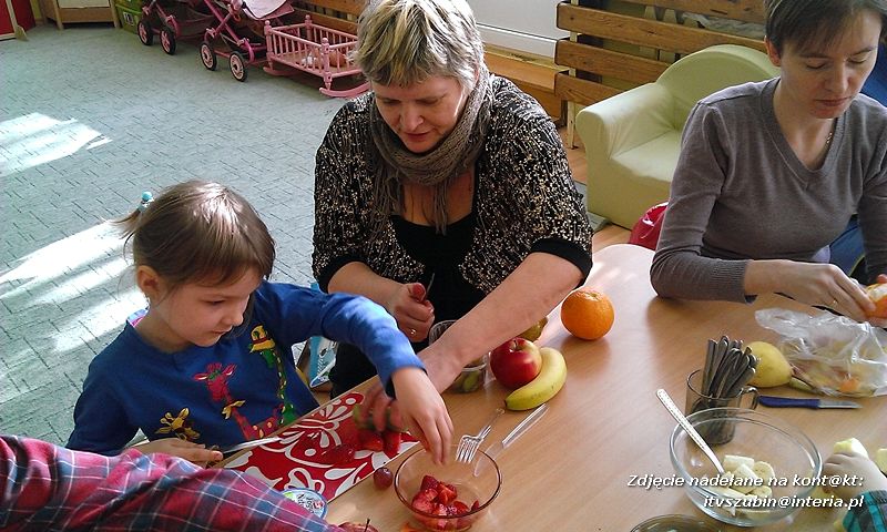 Żabki wiedzą co ma dużo witamin i jest zdrowe