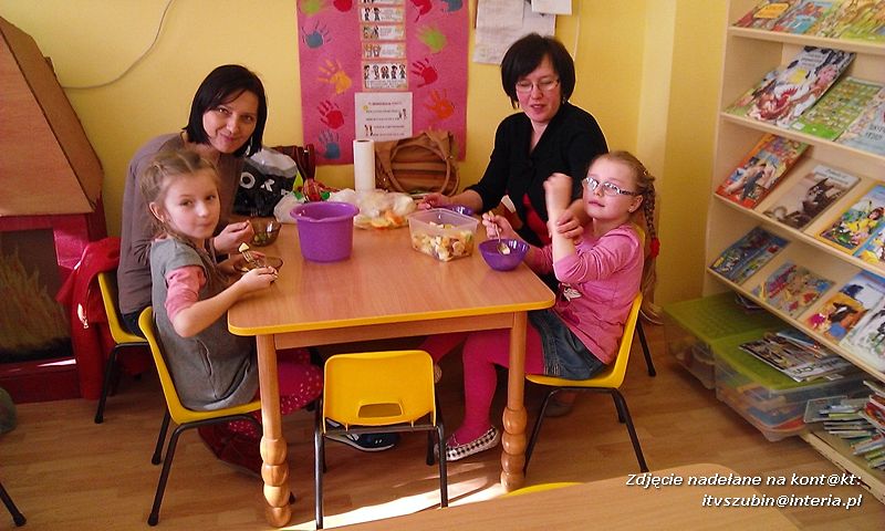 Żabki wiedzą co ma dużo witamin i jest zdrowe