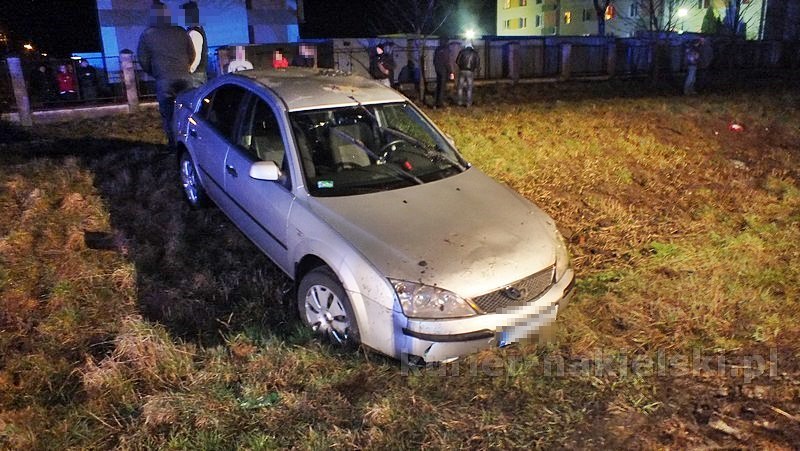 Dachowanie samochodu w Lubaszczu