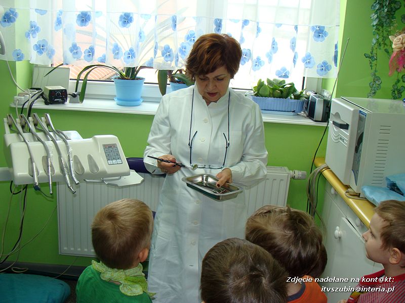 Żabki z wizytą u stomatologa