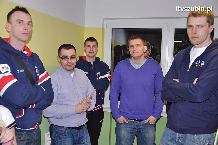 Zawodnicy Transferu Bydgoszcz z wizytą w Placówce Opiekuńczo-Wychowawczą w Szubinie