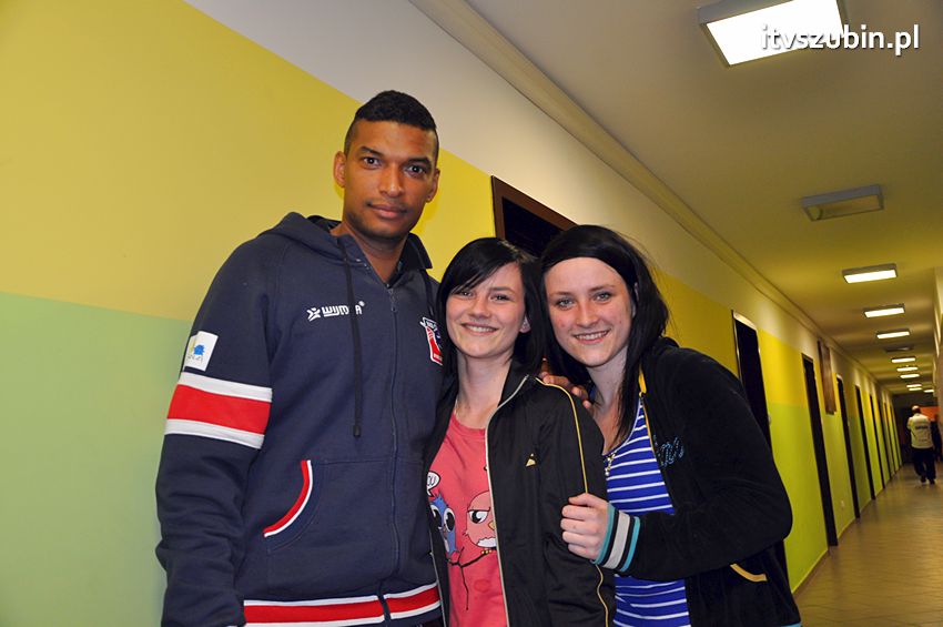 Zawodnicy Transferu Bydgoszcz z wizytą w Placówce Opiekuńczo-Wychowawczą w Szubinie