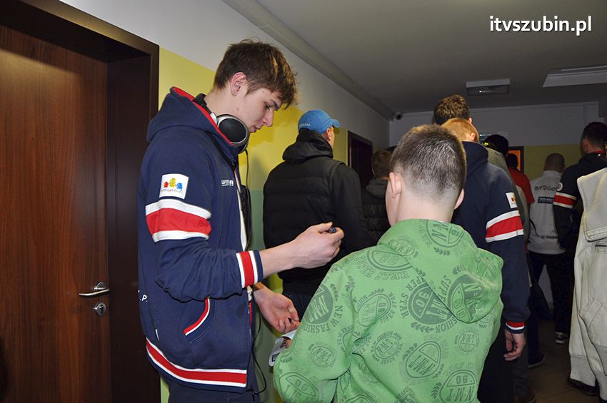 Zawodnicy Transferu Bydgoszcz z wizytą w Placówce Opiekuńczo-Wychowawczą w Szubinie