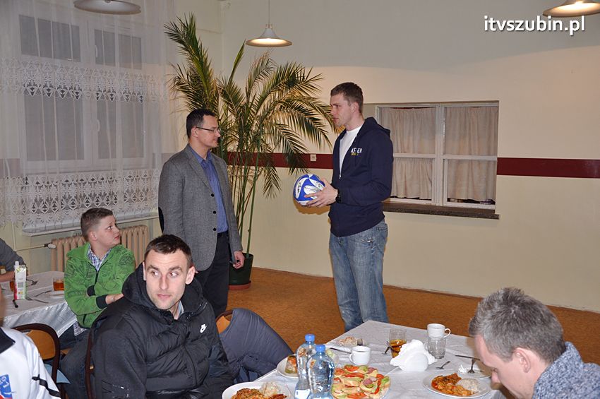 Zawodnicy Transferu Bydgoszcz z wizytą w Placówce Opiekuńczo-Wychowawczą w Szubinie