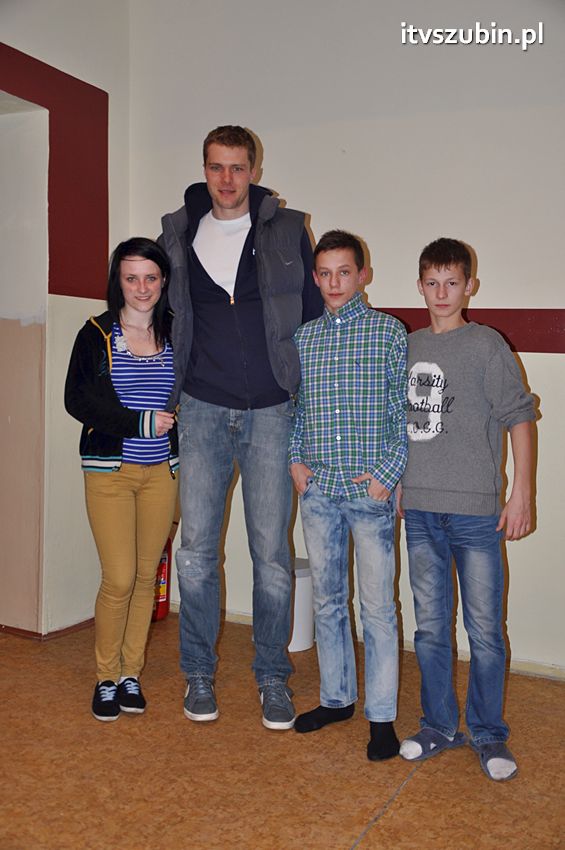 Zawodnicy Transferu Bydgoszcz z wizytą w Placówce Opiekuńczo-Wychowawczą w Szubinie