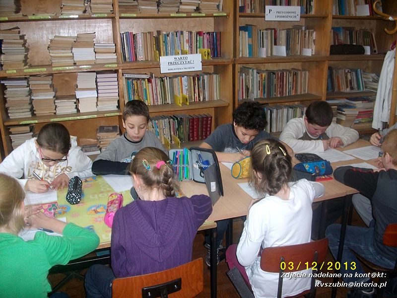 Dzień żółwia w szkolnej bibliotece w Kowalewie