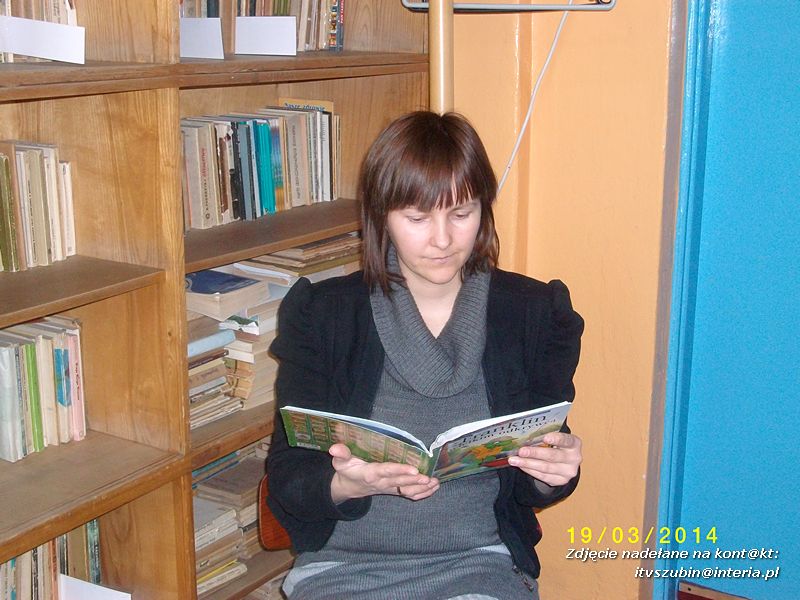 Dzień żółwia w szkolnej bibliotece w Kowalewie