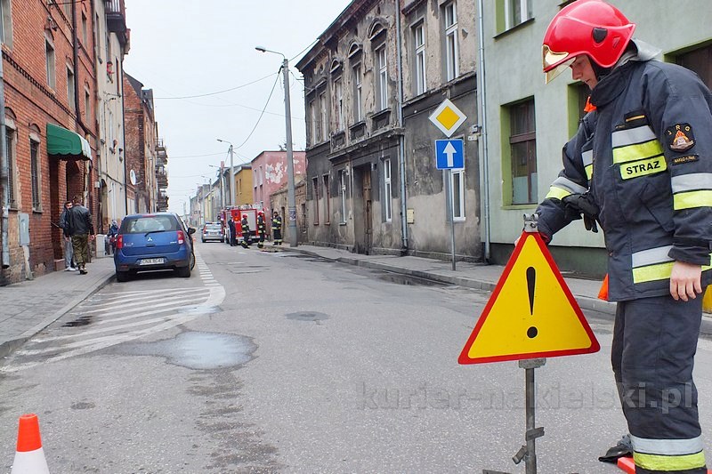 Zawalił się strop nad pomieszczeniem pustostanu