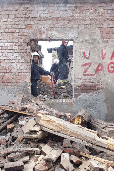 Zawalił się strop nad pomieszczeniem pustostanu