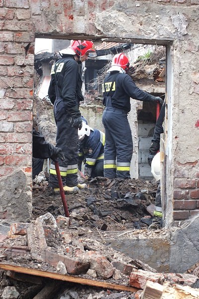 Zawalił się strop nad pomieszczeniem pustostanu