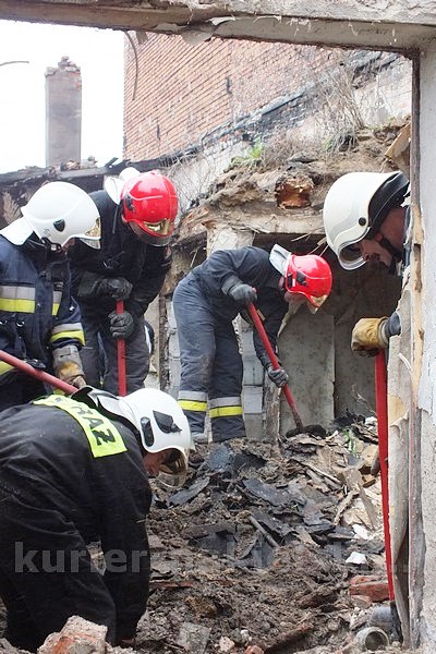 Zawalił się strop nad pomieszczeniem pustostanu