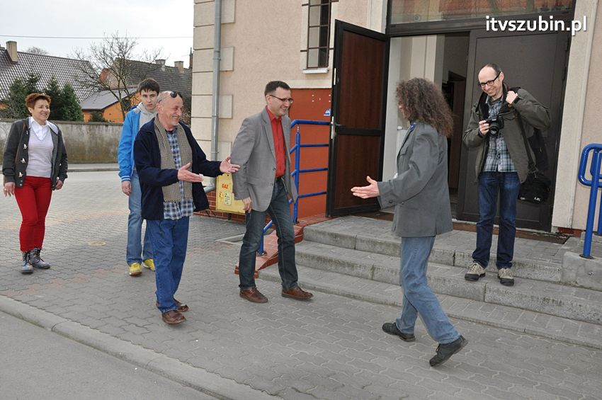 Korytarzyk - Muzeum - Ruiny - Artyści przywitali wiosnę