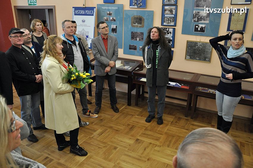 Korytarzyk - Muzeum - Ruiny - Artyści przywitali wiosnę