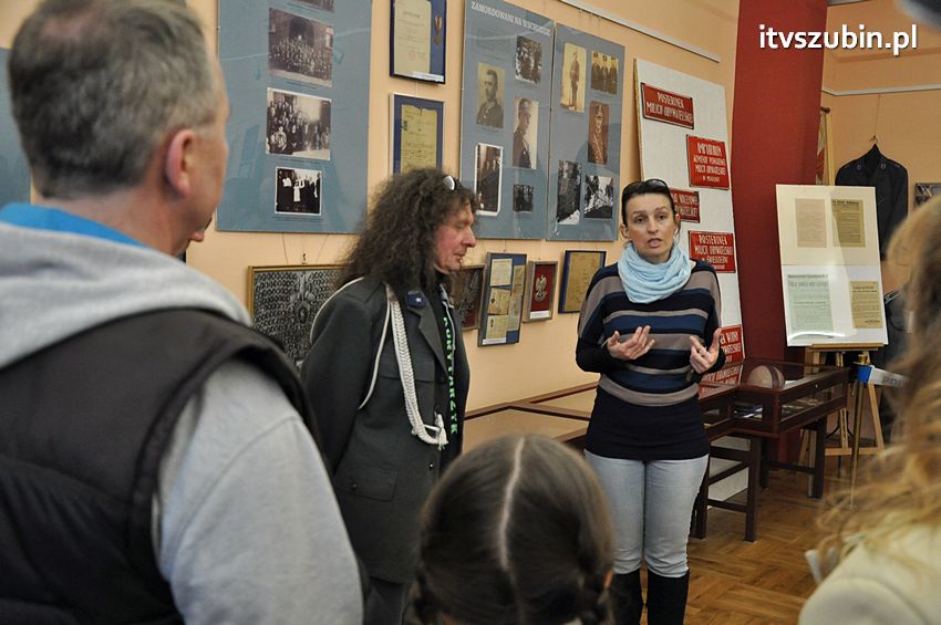 Korytarzyk - Muzeum - Ruiny - Artyści przywitali wiosnę
