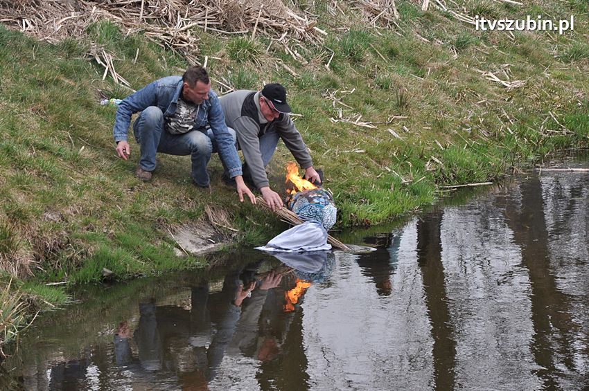 Korytarzyk - Muzeum - Ruiny - Artyści przywitali wiosnę