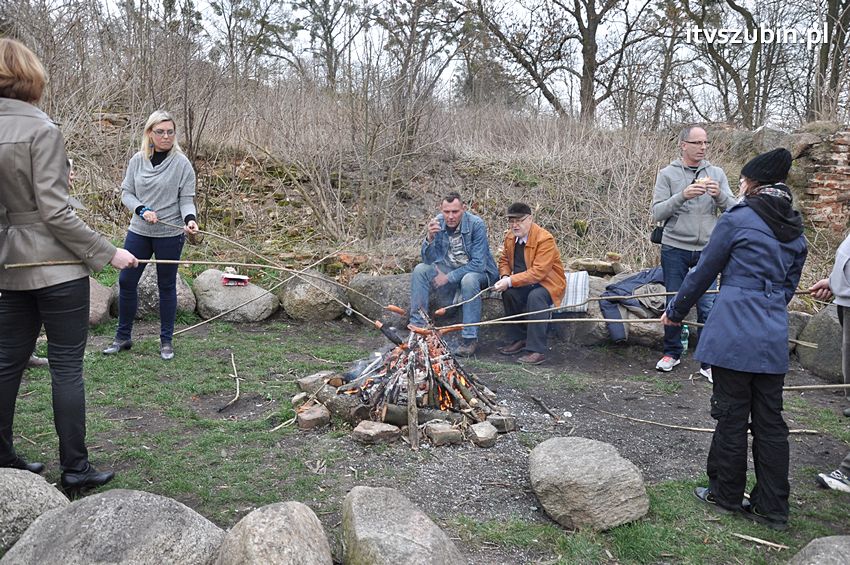 Korytarzyk - Muzeum - Ruiny - Artyści przywitali wiosnę