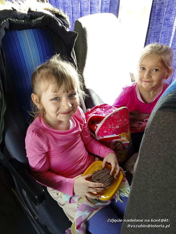 Przedszkolaki na spektaklu pt. ?Kopciuszek? w Gnieźnie