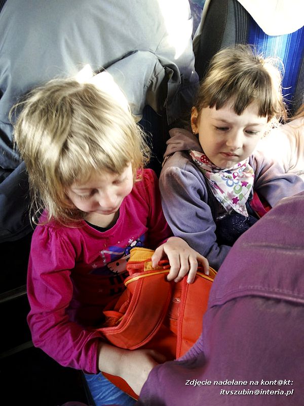 Przedszkolaki na spektaklu pt. ?Kopciuszek? w Gnieźnie