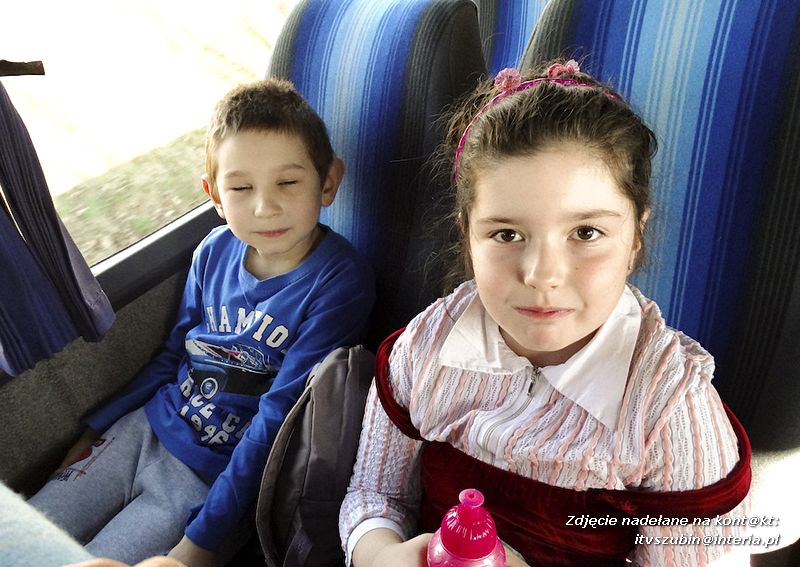 Przedszkolaki na spektaklu pt. ?Kopciuszek? w Gnieźnie