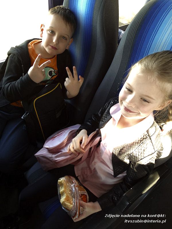 Przedszkolaki na spektaklu pt. ?Kopciuszek? w Gnieźnie