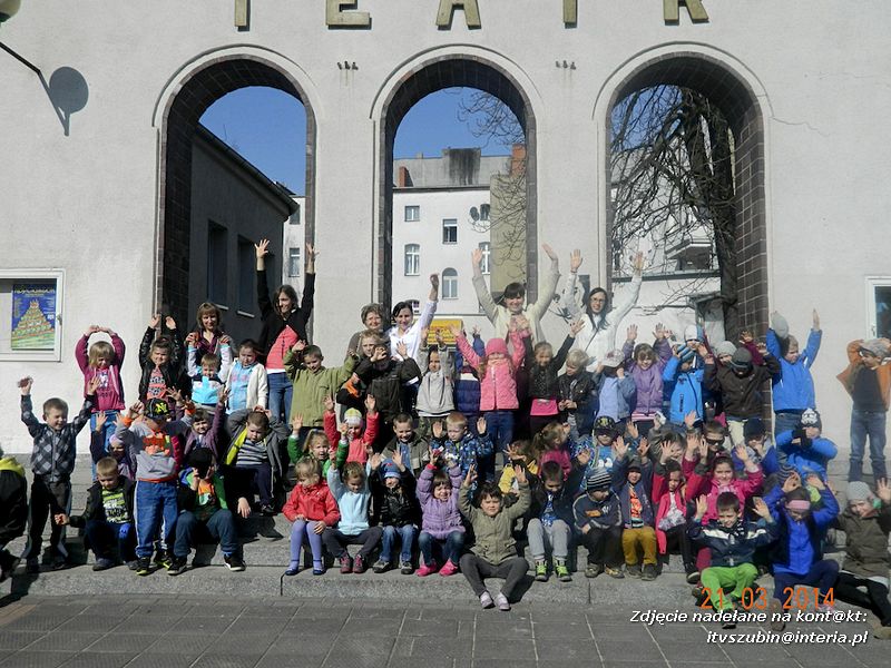 Przedszkolaki na spektaklu pt. ?Kopciuszek? w Gnieźnie