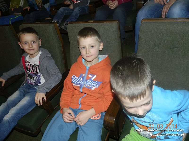 Przedszkolaki na spektaklu pt. ?Kopciuszek? w Gnieźnie