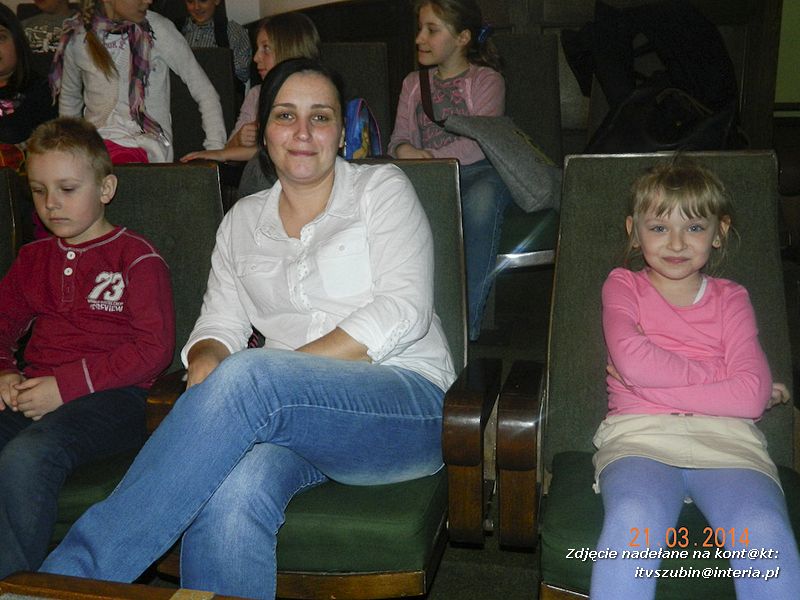 Przedszkolaki na spektaklu pt. ?Kopciuszek? w Gnieźnie